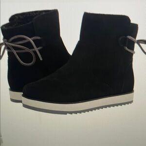 Merrell Juno Bluff Pilar Women’s insulated waterproof Boots Sz9